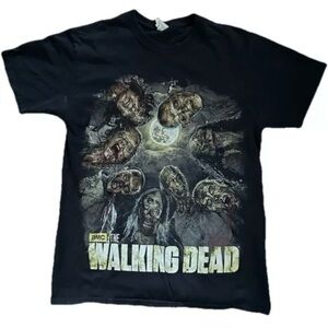 2014 The Walking Dead Black T Shirt Sz M Zombies All Over Print